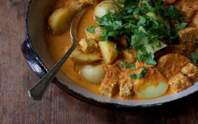 Tempeh Curry with Cauliflower and Potatoes