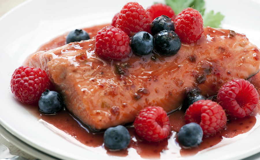 Pritikin Berry Balsamic Glazed Salmon